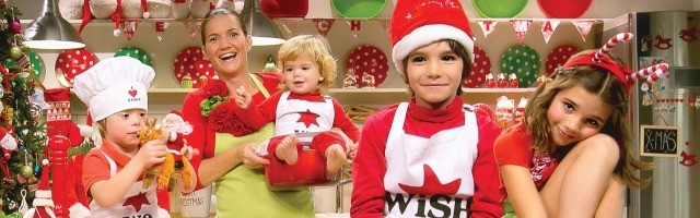 E-_web_religionenlibertad.com_html_imagenes_fotosdeldia_13870_samantha__con_sus_hijos__en_su_programa_de_canal_cocina